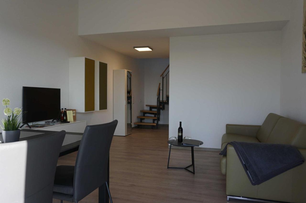 Weingut Schaaf Apartment ลอฟเฟน อัม เนคคาร์ ภายนอก รูปภาพ
