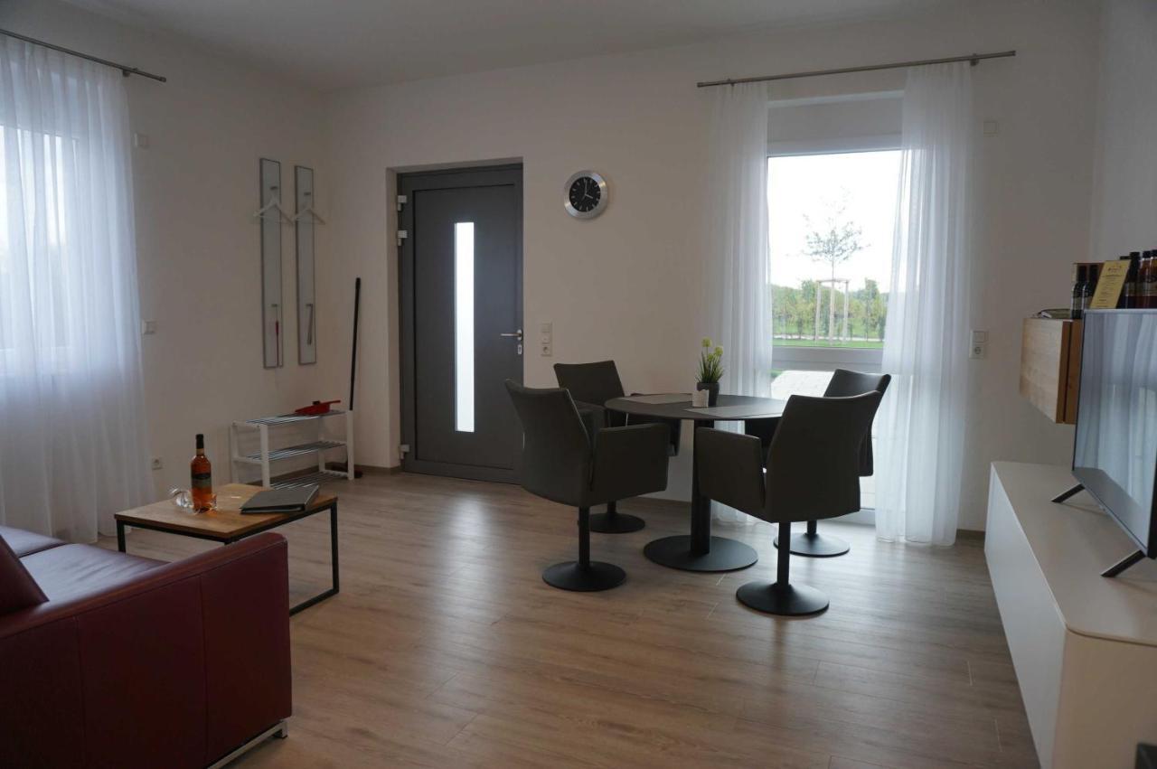 Weingut Schaaf Apartment ลอฟเฟน อัม เนคคาร์ ภายนอก รูปภาพ